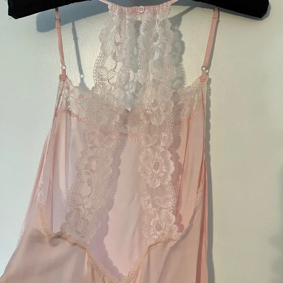 VICTORIA’S SECRET High-low Sheer Pink Lace Silk Blend Slip - Size Medium 💕 - Picture 5 of 9